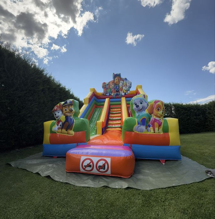 Tobogane gonflabile de închiriat