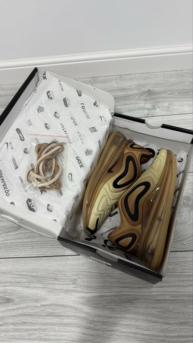 Adidasi Nike Air Max 720 Aurii Originali