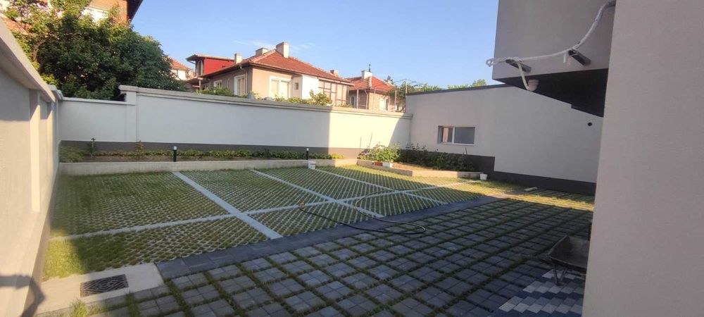 Продава се Тристаен апартамент в Асеновград - 135 кв.м за 919 €/кв.м - Снимка #3