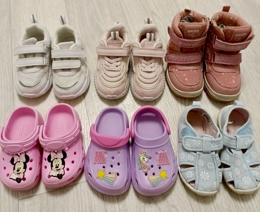 Продам детскую обувь (21-24рр)