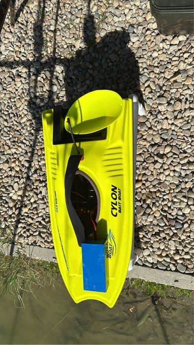 Vand Navomodel cu o cuva si Autopilot Alpha blue