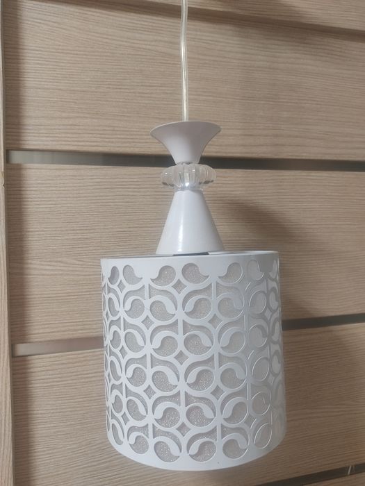 Продается люстра