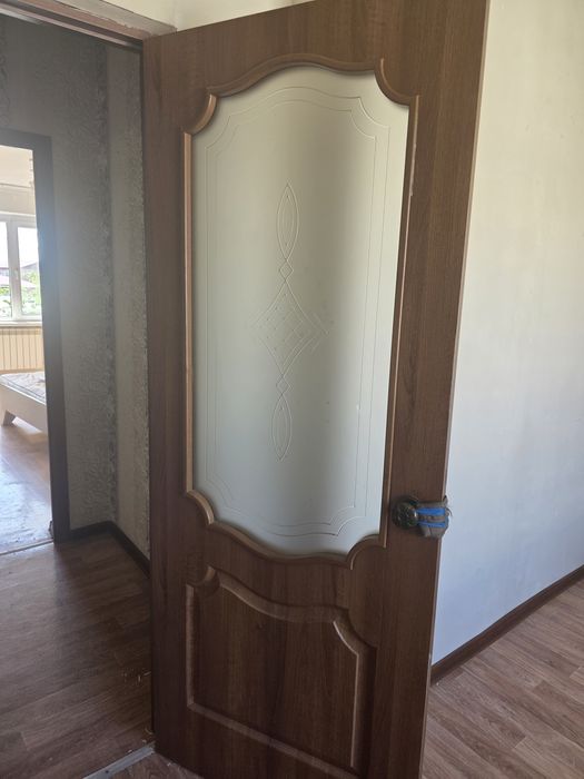 Продам двери б/у