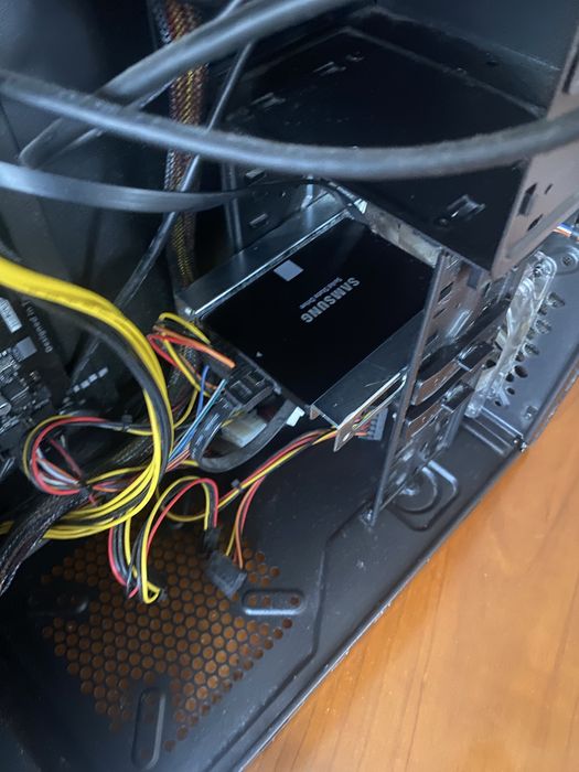 PC Gaming de buget | Intel i5 8400 | GTX 1050 OC 8GB RAM | 750GB SSD