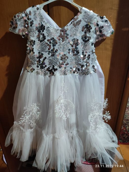 Нарядное платье за 3000