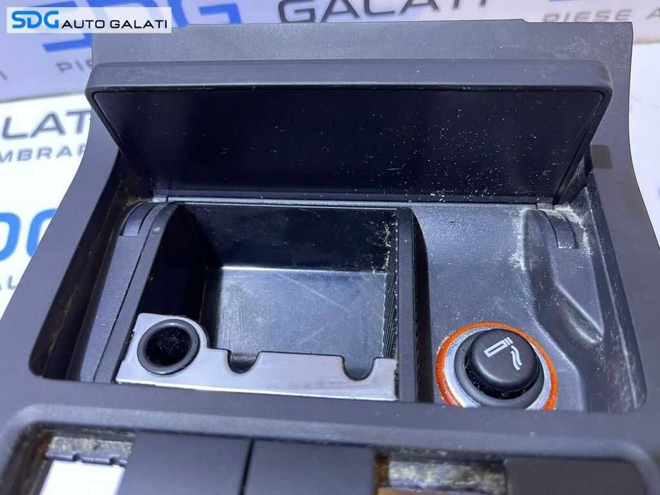 Scrumiera Completa cu Bricheta VW Golf 6 2008 - 2013 Cod 5K0863475A 5K0857961  [L9232]