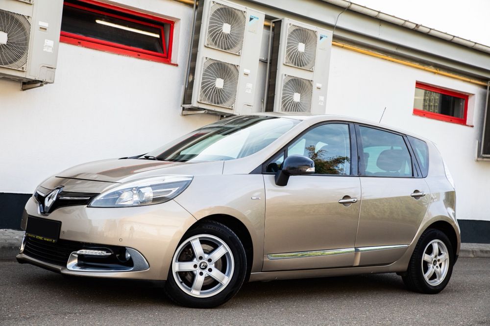 RENAULT Scenic