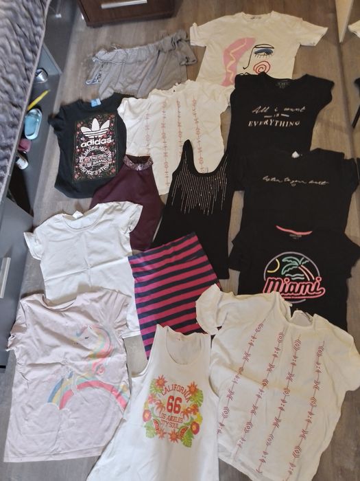 Lot tricouri diferite marimi