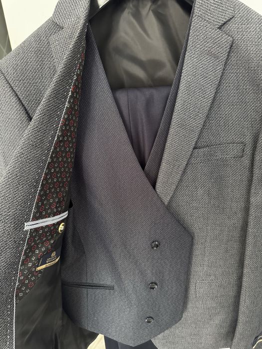 Мужской костюм, новый!