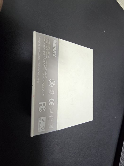 Зарядное устройство Remax на пять устройств