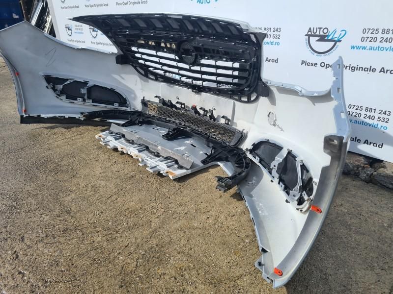 Bara fata cu grila radiator Opel Insignia A facelift