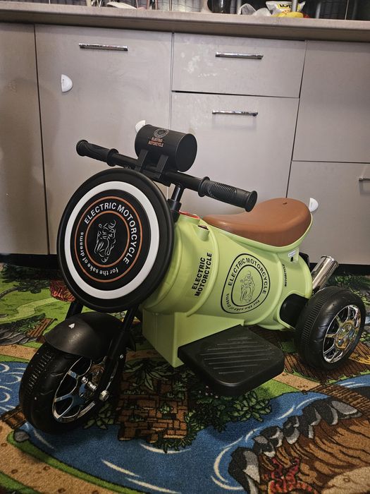 Se vinde motocicleta electrica