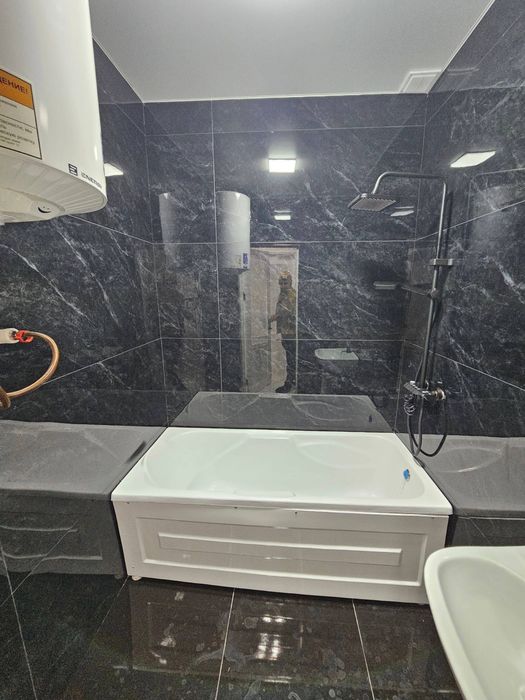 4 xonali 100m² 6-qavat.