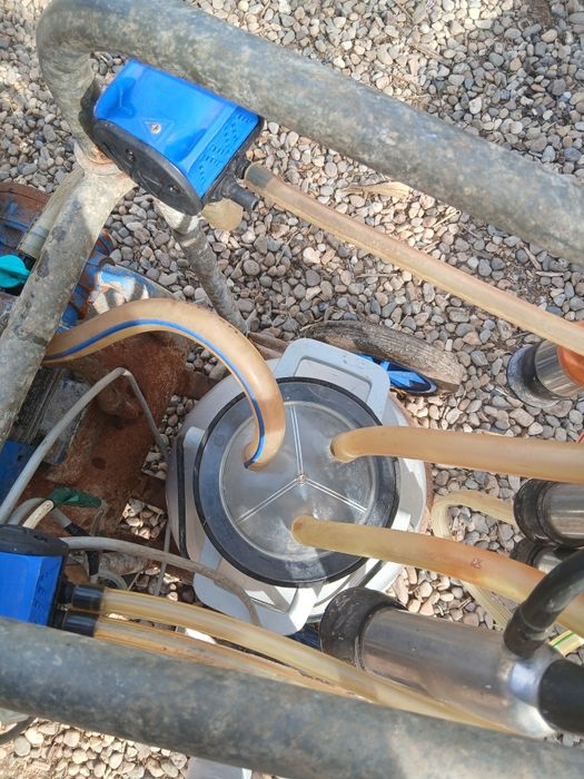 Vând mașina de muls