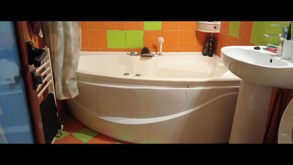 Vând cadă cu hidromasaj