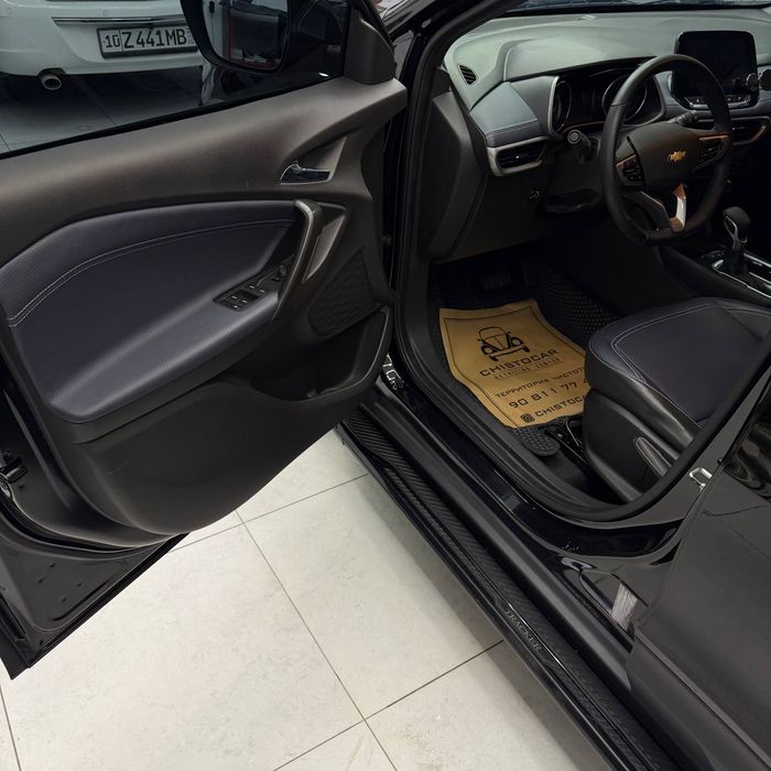 Tracker 2 2023 Premier Full Qora PropanGaz bor Xolati Ideal 950$ bilan