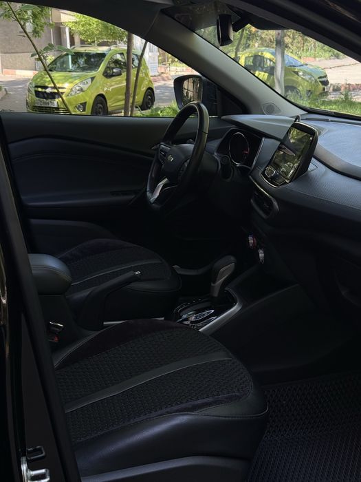 tracker 2 premier 2022