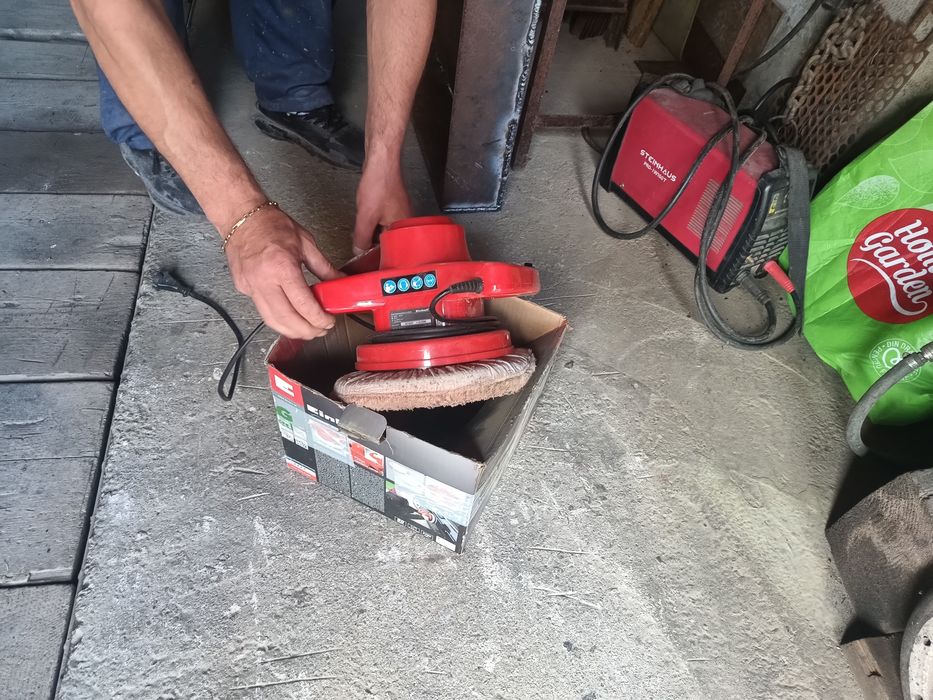Vând scule pentru service auto tinichigerie vopsitorie