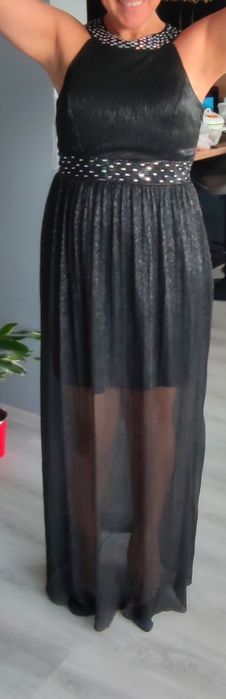 Черна рокля с къса подплата