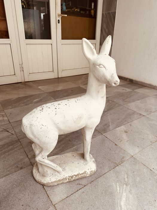 Тежка каменна градинска фигура – сърна / елен, 79 см