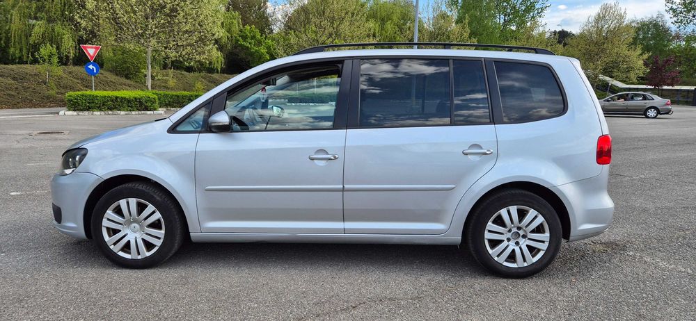 VOLKSWAGEN Touran 2013 — imagine 3