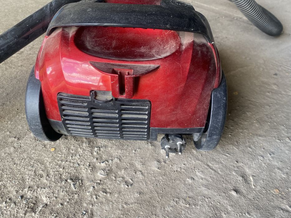 Продам пылесос бытовой