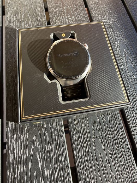 Huawei watch 4 pro titanium