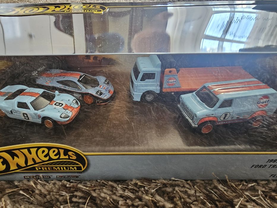 Hotwheels Premium GULF 4-Pack – Nou,Sigilat–Piesă de colecție