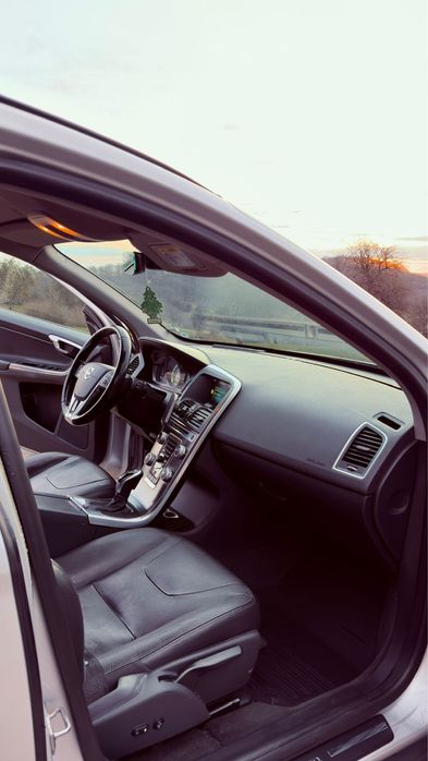 Volvo xc 60  2015 2.0 diesel automat