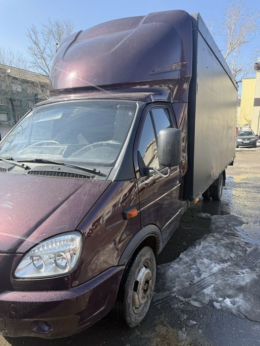 Сдам в аренду газель- 5.50 , коробка автомат , с водителем .