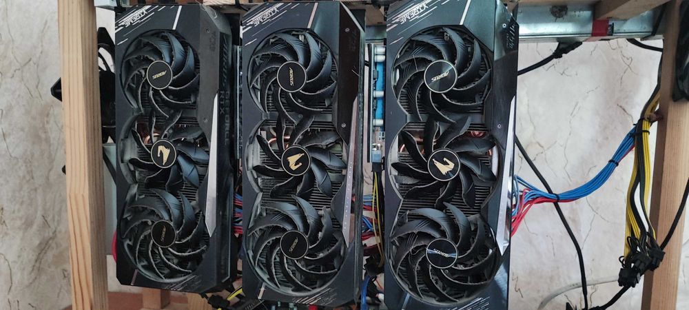 Продавам майнинг риг