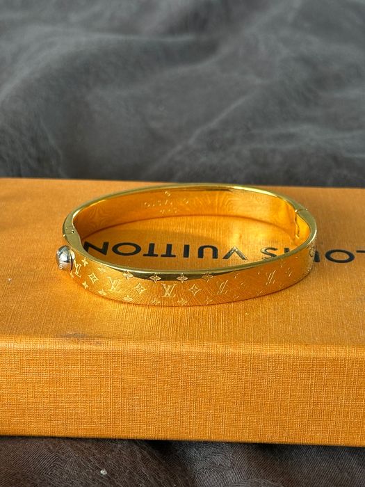 Louis Vuitton Гривна