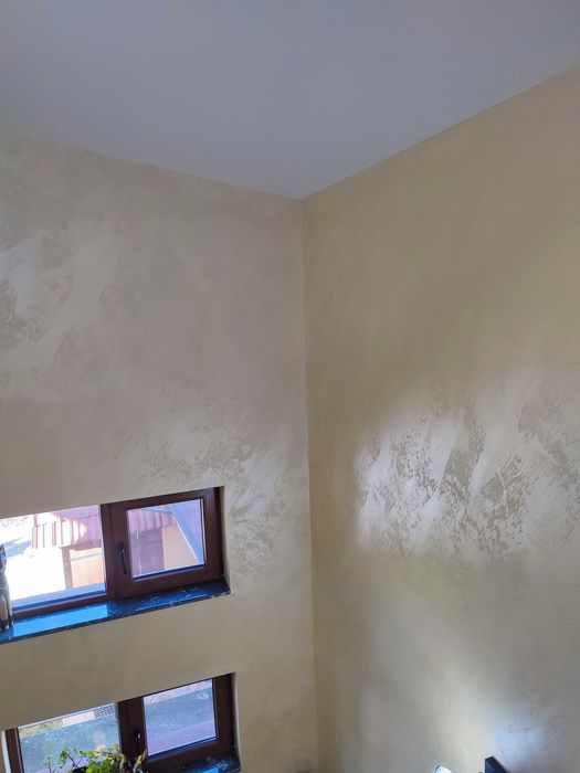 Вътрешни ремонти- боядисване,пясъчна мазилка и шпакловка