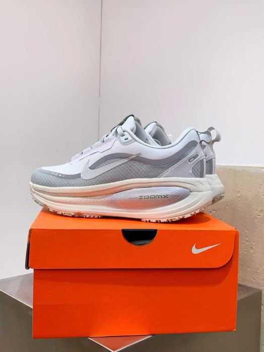 Нови дамски маратонки Nike Vomero 18 GTX