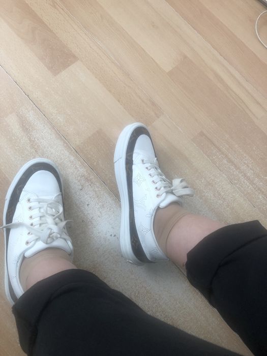 Кроссовки молодежные