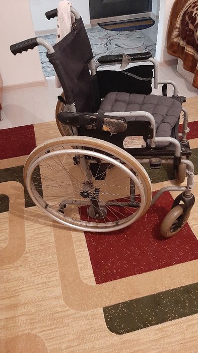Инвалидная коляска