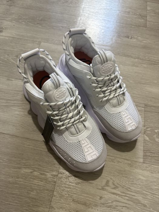 versace chain reaction