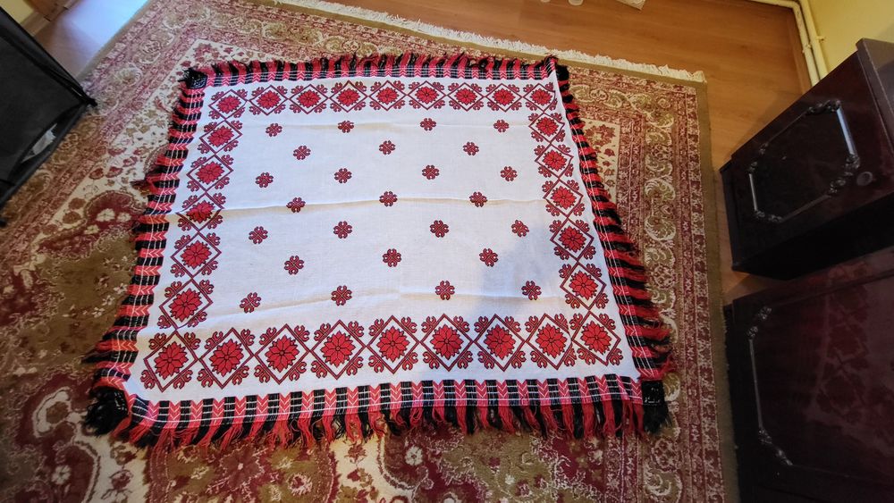 Macate Țoale Covoare țărănești fete de masa