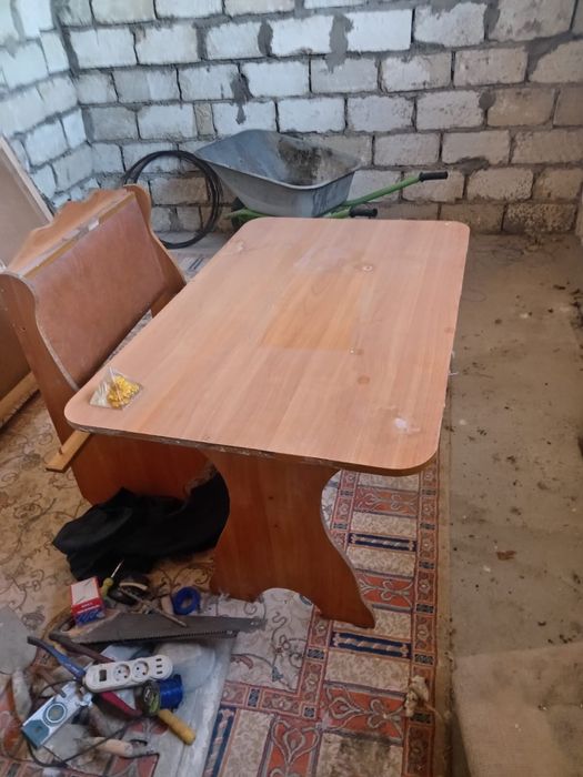 Продам стол куханный можно для дачы