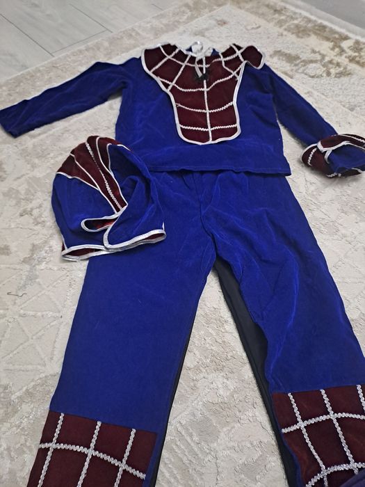 Продам новогодние костюмы