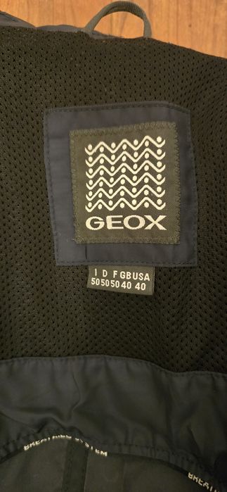 Geaca impermeabila sacou GEOX si Zara