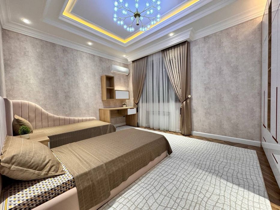 Ул, Чехова-Новостройка! Сдается новая 4-х комнатная квартира в центре!