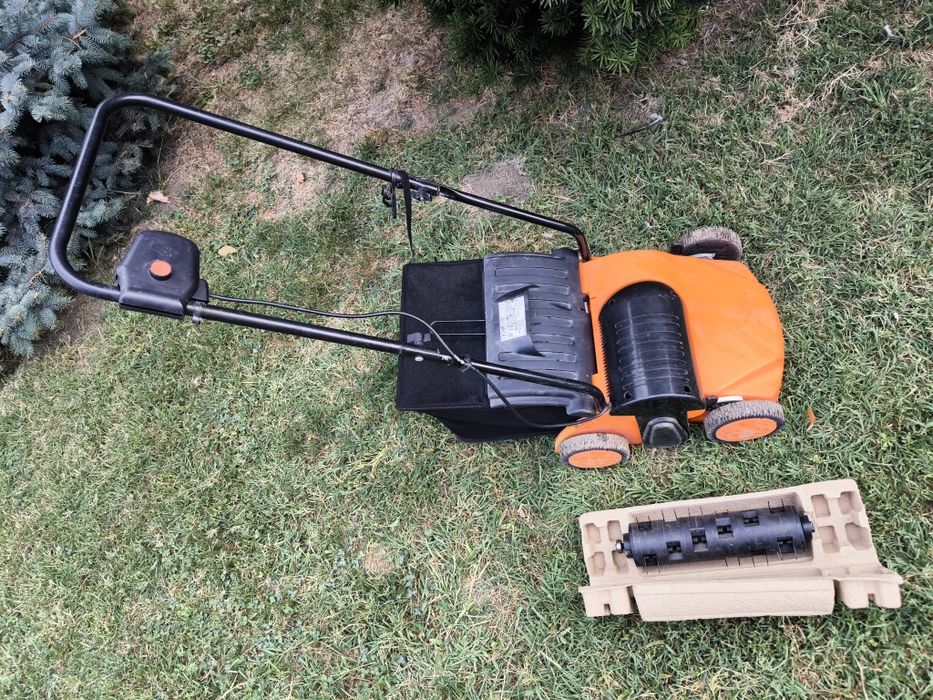 Verticultor și aerator gazon ATIKA VT 32 ,1300 W- Functionala