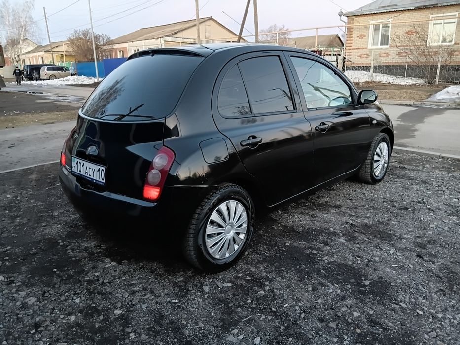 Ниссан Марч на  АКПП