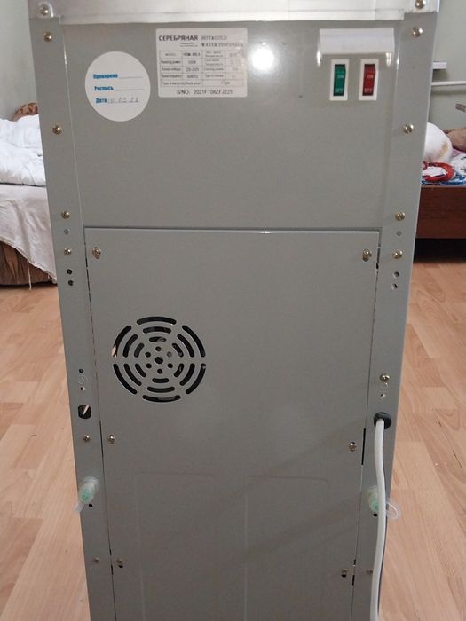 Диспенсер / Кулер для воды