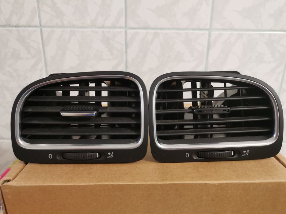 Grile/prize ventilație bord Golf 6