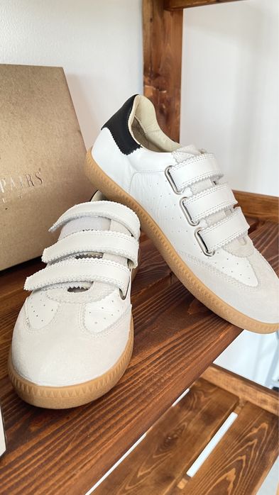 Кожаные кроссовки