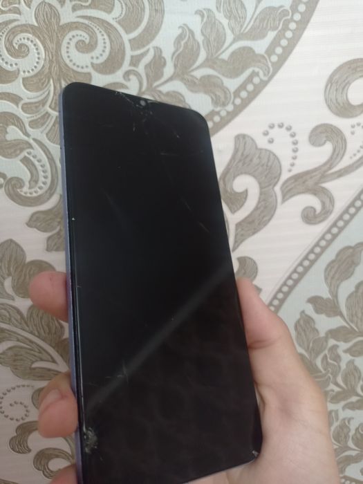 Продам или обменяю телефон Realme c25