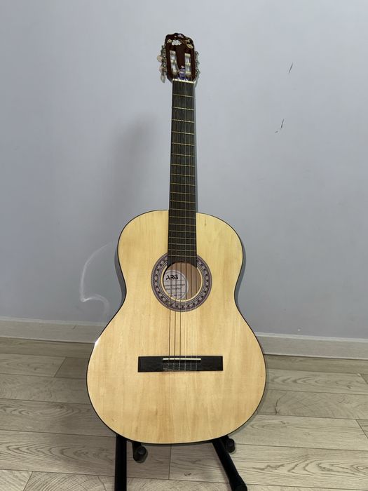 Продам гитару акустика