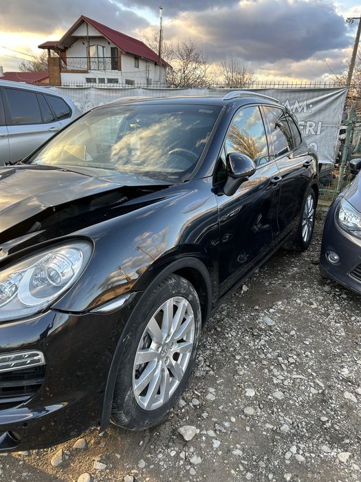 Ușă stânga față Porsche Cayenne 2012